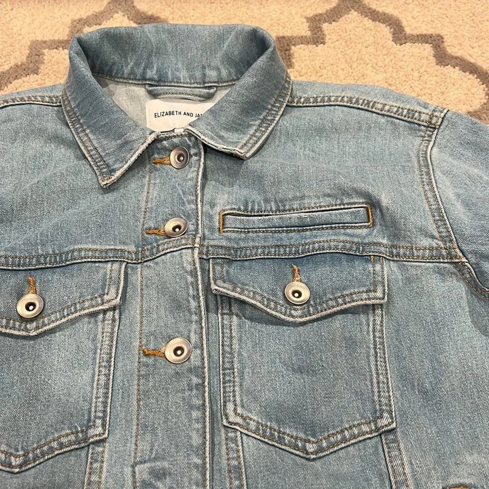 Elizabeth & James Light Wash Boxy Denim Jacket M light wash